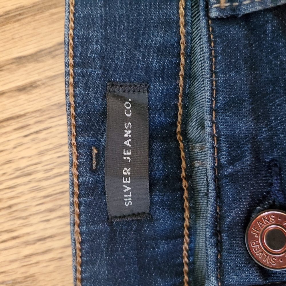 NWT Silver jeans. Avery skinny leg. High rise curvy. 34x29. - Picture 7 of 8
